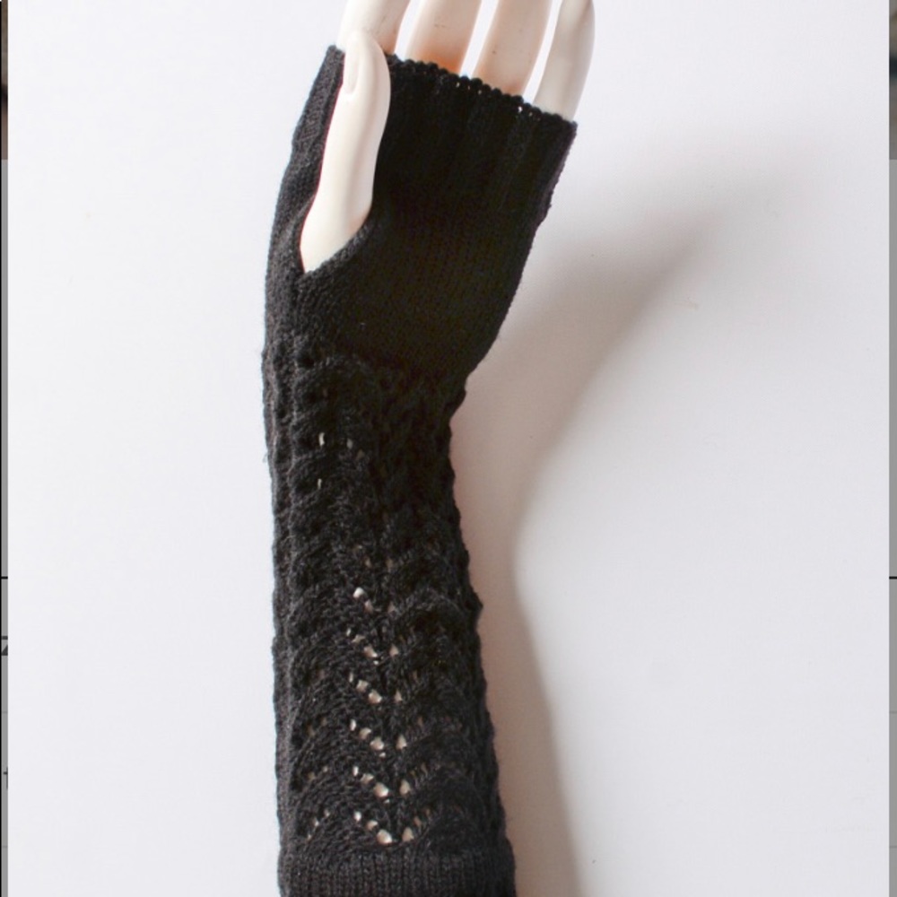 ‼️Last One ‼️ Knitted Arm Warmers Black